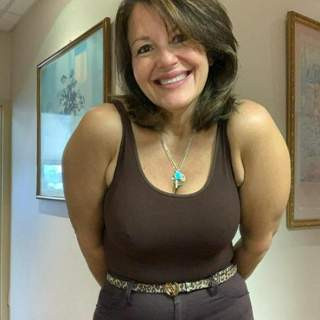 Femme mignonne cherche homme pour flirt